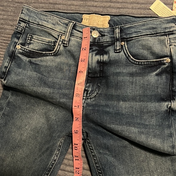 NWT Free People : Turquoise Distressed Jeans - 27 - Picture 7 of 13